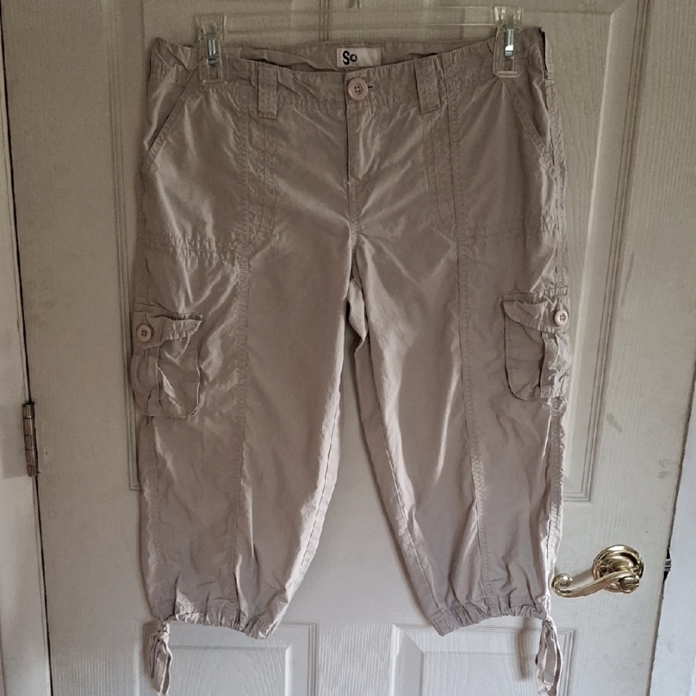 SO Tan Cargo Capris, 11